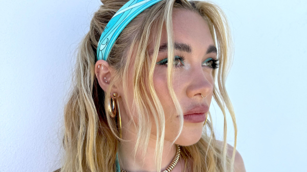 Florence Pugh’s Turquoise Eyeliner Is the Summer Makeup Trend to Watch — See Photos